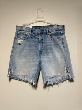 GAP Light Wash Distressed Boyfriend Mid Rise Denim Shorts